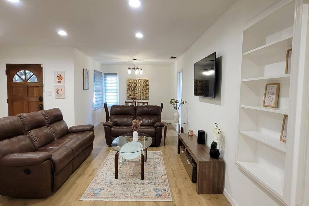 Вілла Newly Furnished Pool House Лос-Анджелес Екстер'єр фото